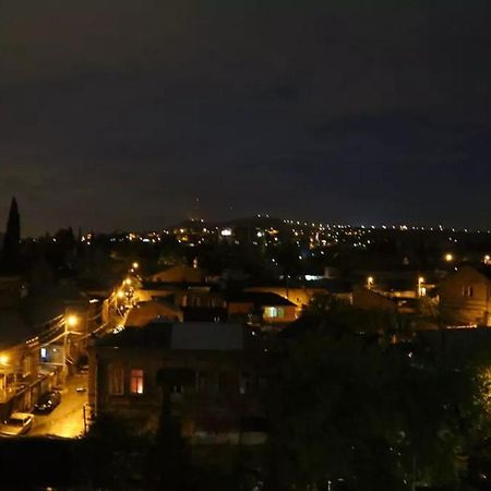 Your Home In Tbilisi: Cosy Stay In The Old City Buitenkant foto