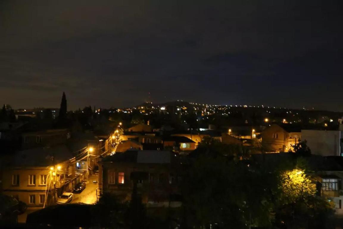 Your Home In Tbilisi: Cosy Stay In The Old City Buitenkant foto